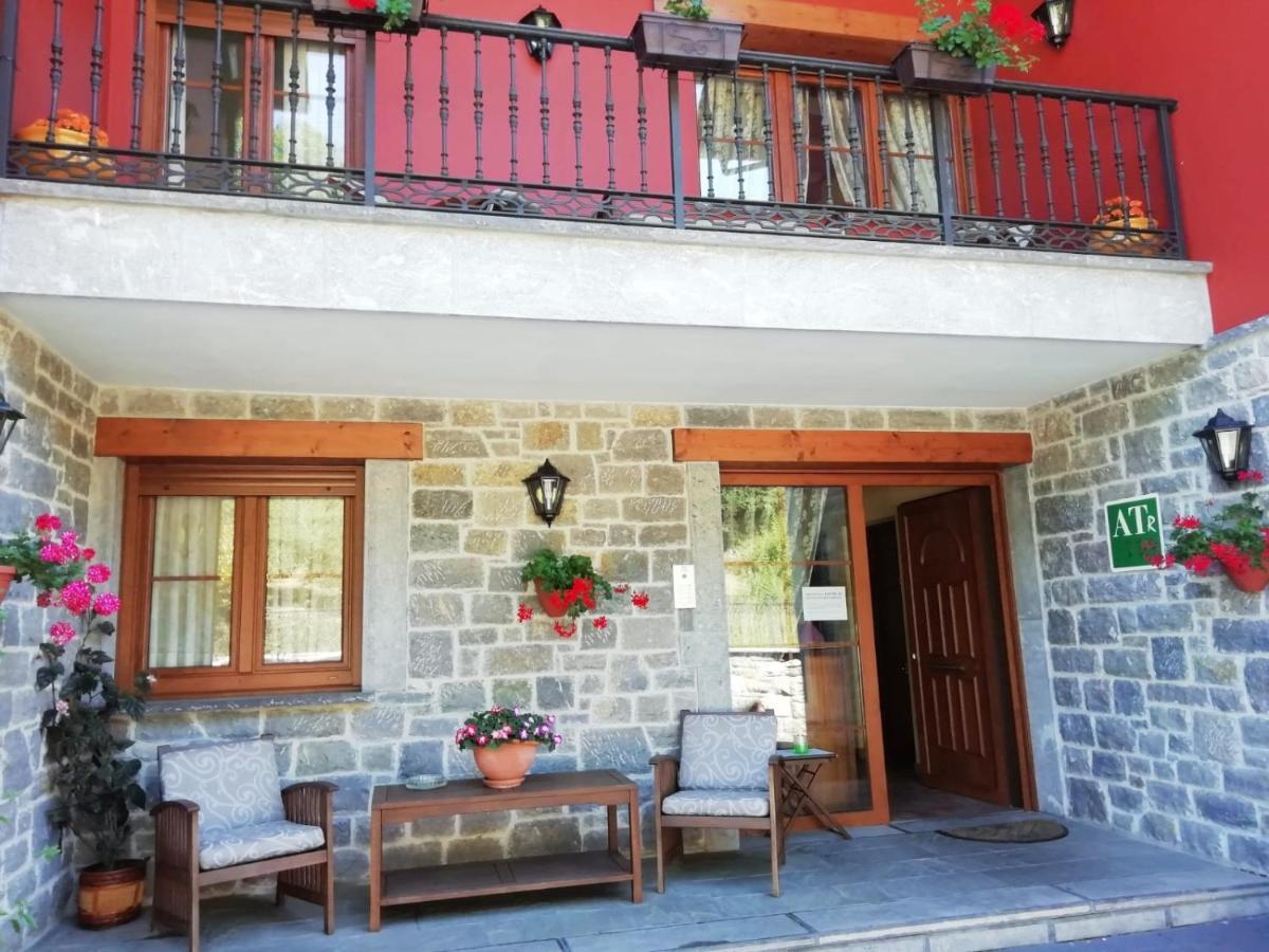 Apartamentos Rurales La Viña Onís Exterior foto