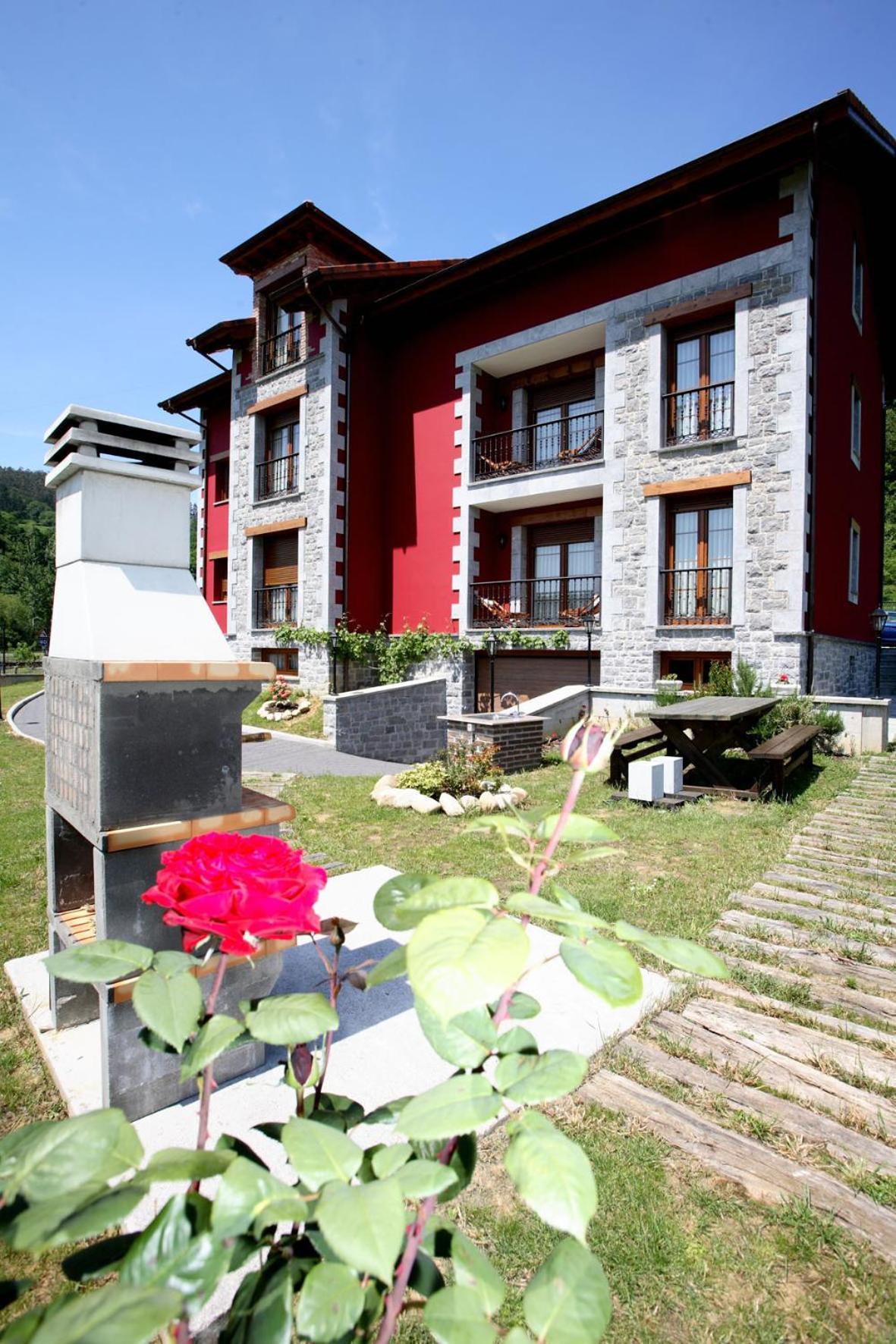 Apartamentos Rurales La Viña Onís Exterior foto